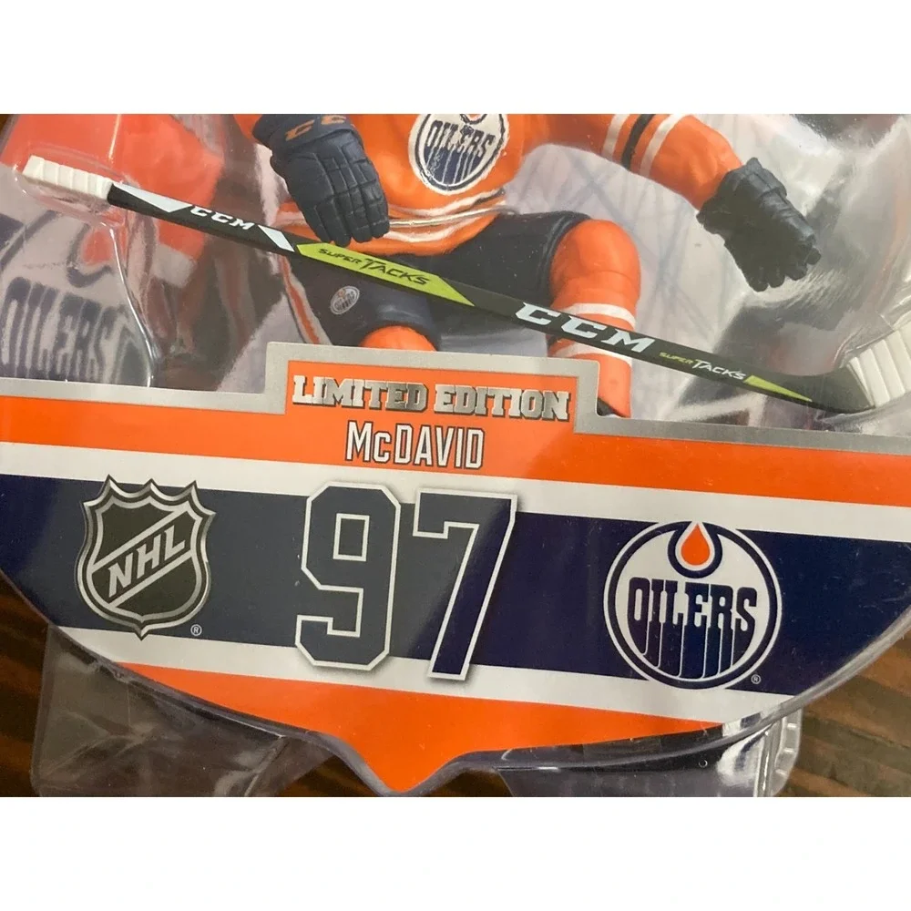NHL Limited Edition Connor McDavid 97 Edmonton Oilers NIP 2018 Hockey‎ Figure